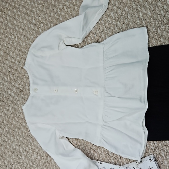 Carters Outfit Bundle - Picture 3 of 13